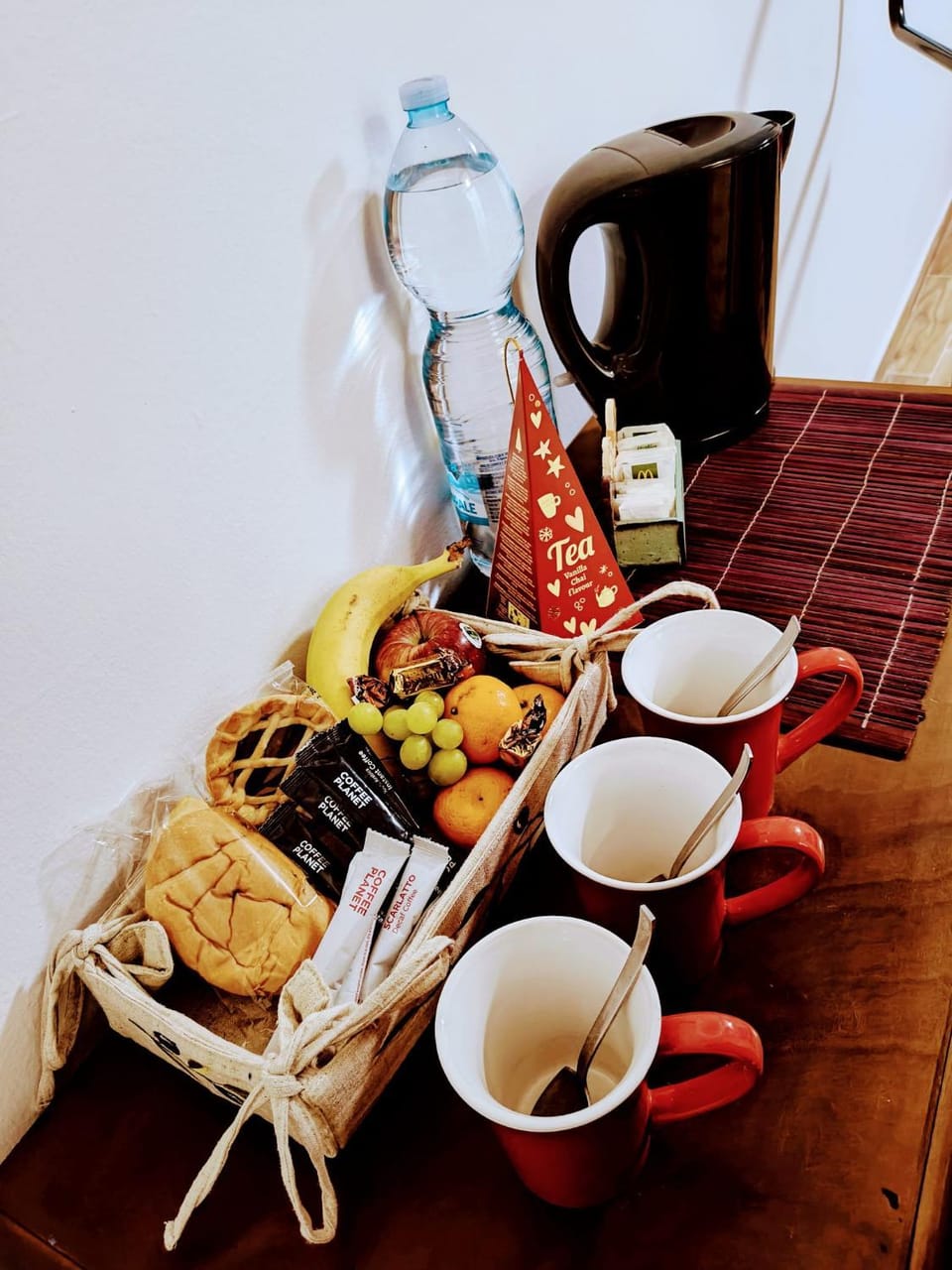 Coffee/tea facilities, Breakfast