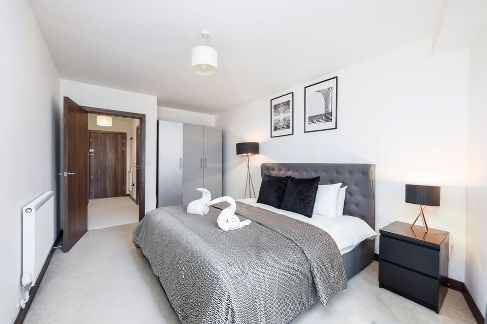Bed, Photo of the whole room, Bedroom, towels, wardrobe