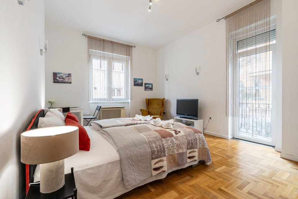 Maria Square Studio Apartment in Budapest