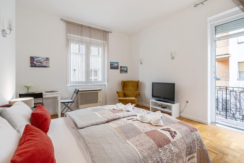 Maria Square Studio Apartment in Budapest