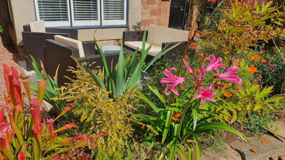 Clairville Apartment - Garden Terrace, Central Ross-on-Wye Apartment in Ross-on-Wye