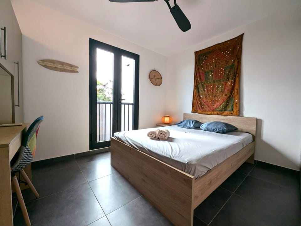 Bed, TV and multimedia, Photo of the whole room, Bedroom, air conditioner