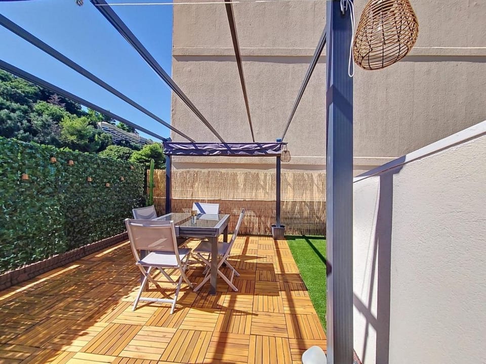 Studio toit terrasse vue mer Sea View Apartment in Nice