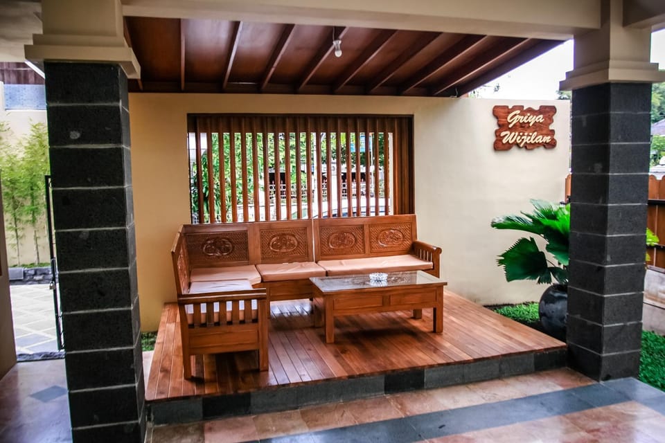 Patio, Day