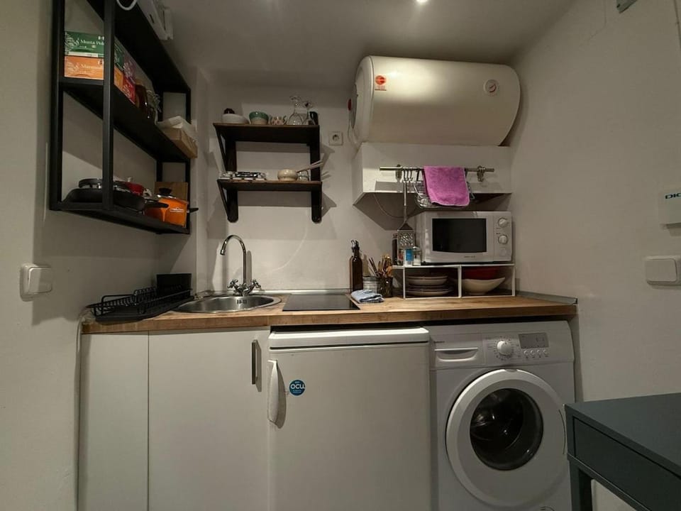 Cosy Studio in the Heart of Lavapiés, Madrid - Amparo Apartment in Centro