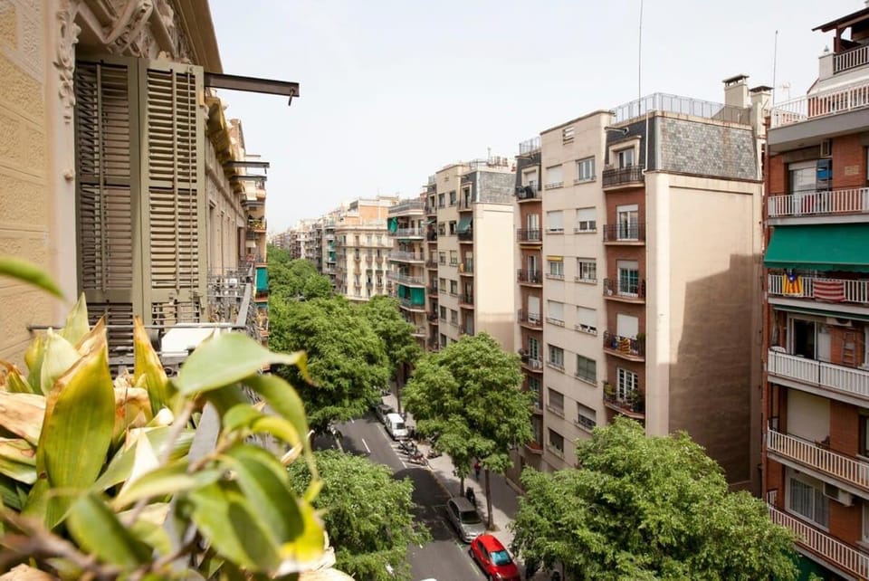 Gran Via modern and bright 3BD with terrace Apartment in Barcelona
