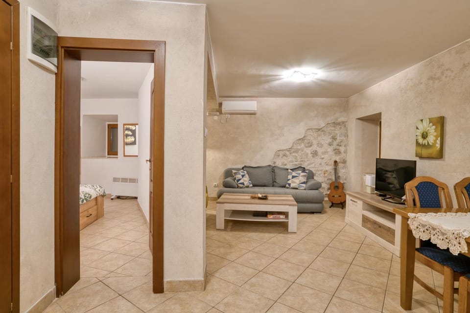 Historic Old Town Kotor Apartment in Kotor