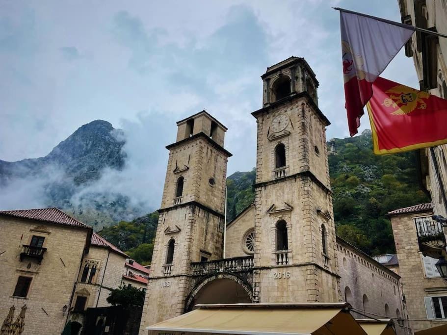 Historic Old Town Kotor Apartment in Kotor