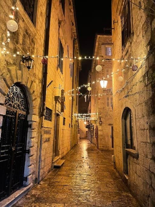 Historic Old Town Kotor Apartment in Kotor