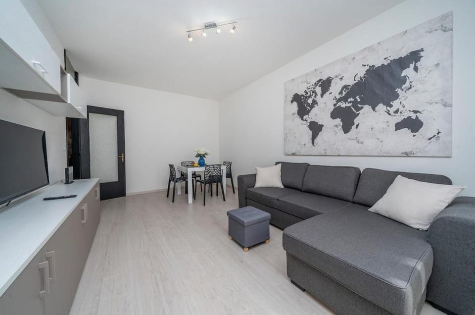 Piazzale Chiavris-Ospedale - A Casa Tua Apartment in Friuli-Venezia Giulia