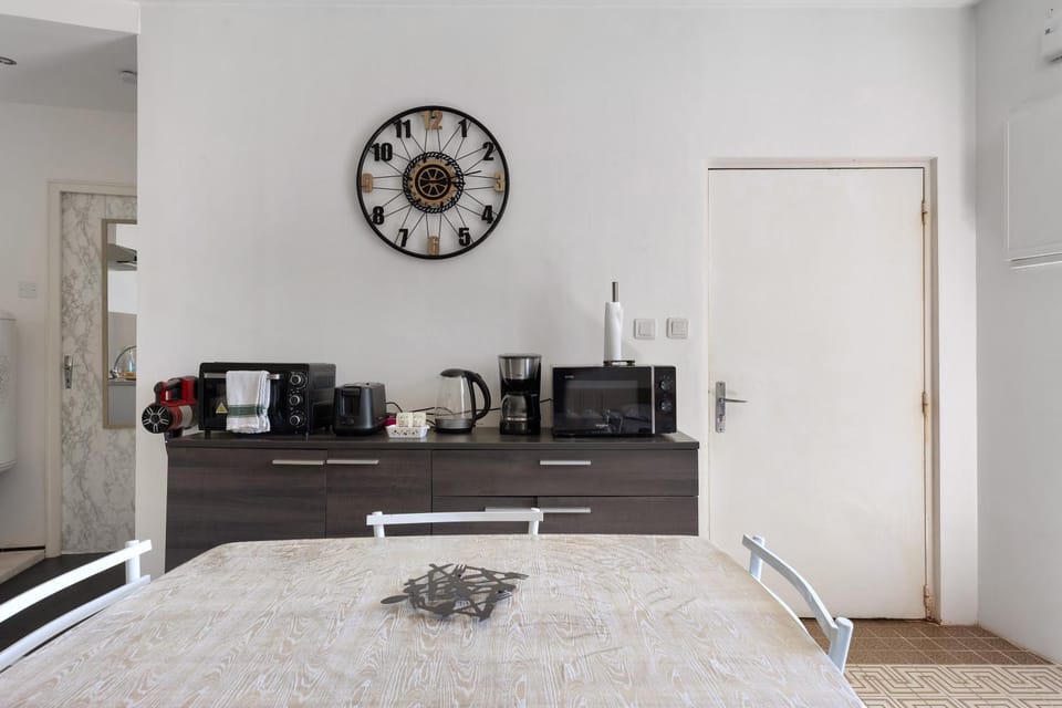 Property building, Living room, Bedroom