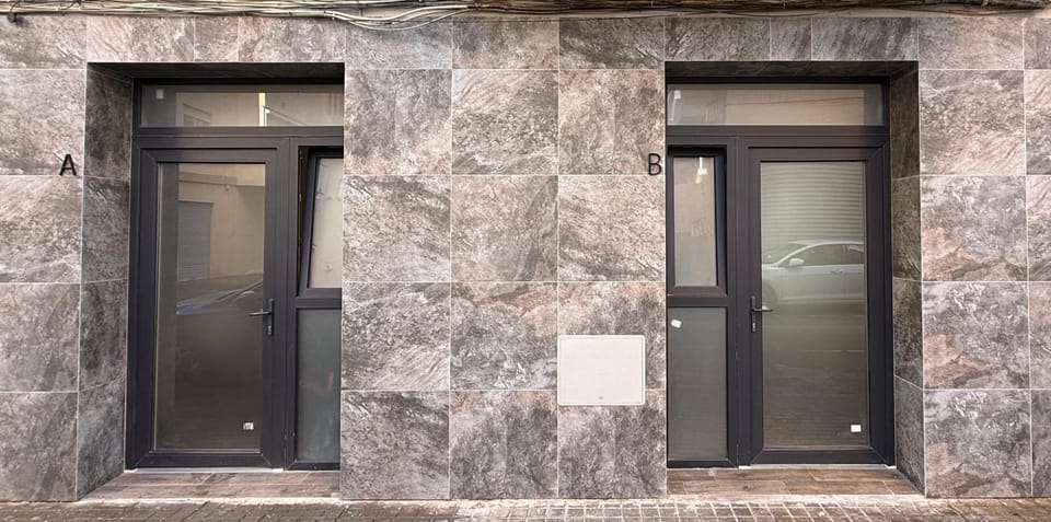Facade/entrance