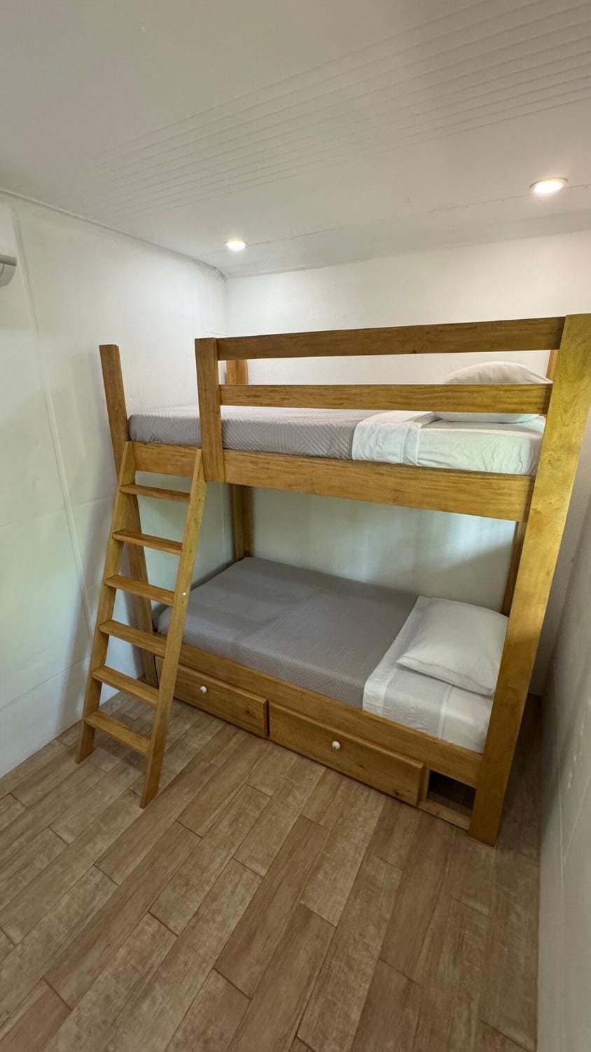 Casa Mono - Beach Walk Bungalows House in Guanacaste Province