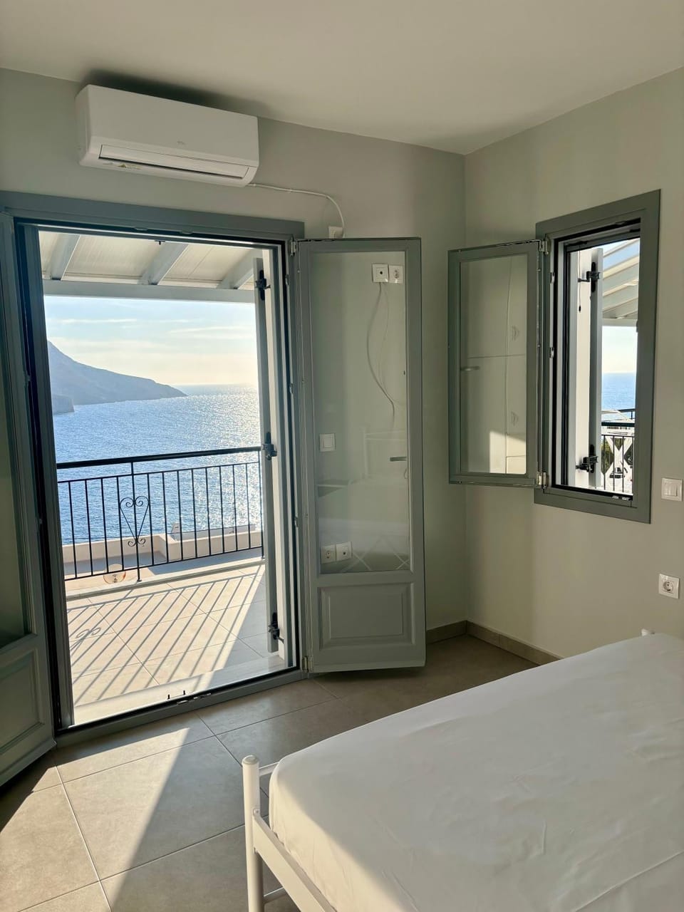 View (from property/room), Balcony/Terrace, Sea view, air conditioner