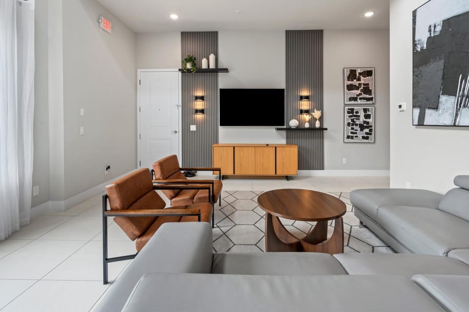 5 Bd 4.5 B Luxury Apt 36-206 Apartment in Four Corners