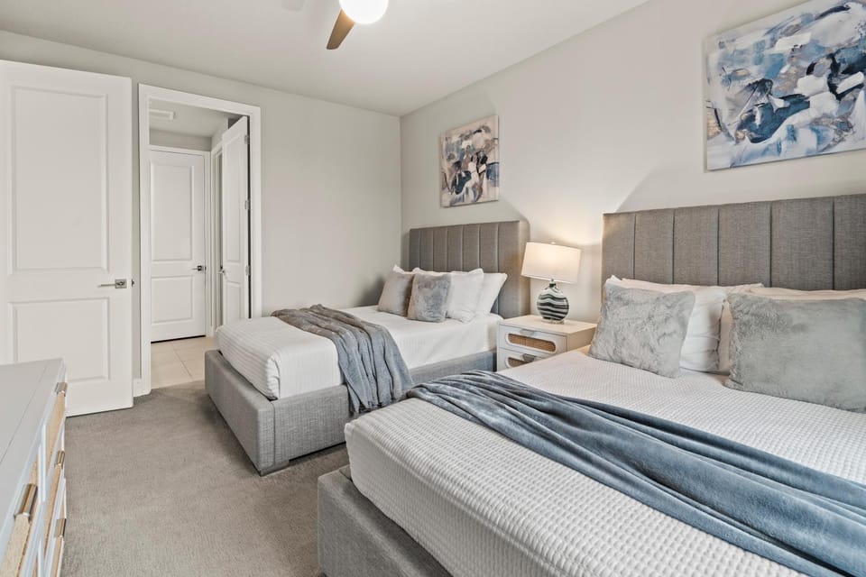 5Bd 4 and a half Ba 2 Story apt 49-215 Apartment in Four Corners