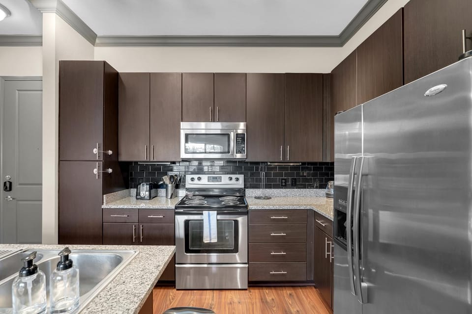 Chic 2BR- Pool,Gym,Pkng,Near BOK Ctr&Arts Dstrct Apartment in Tulsa