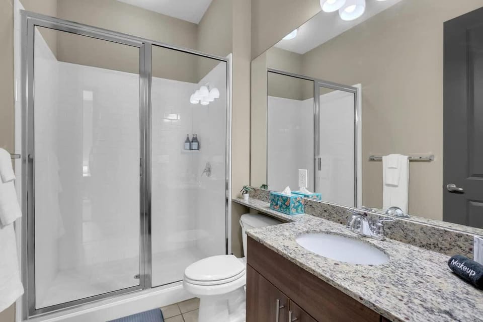 Chic 2BR- Pool,Gym,Pkng,Near BOK Ctr&Arts Dstrct Apartment in Tulsa