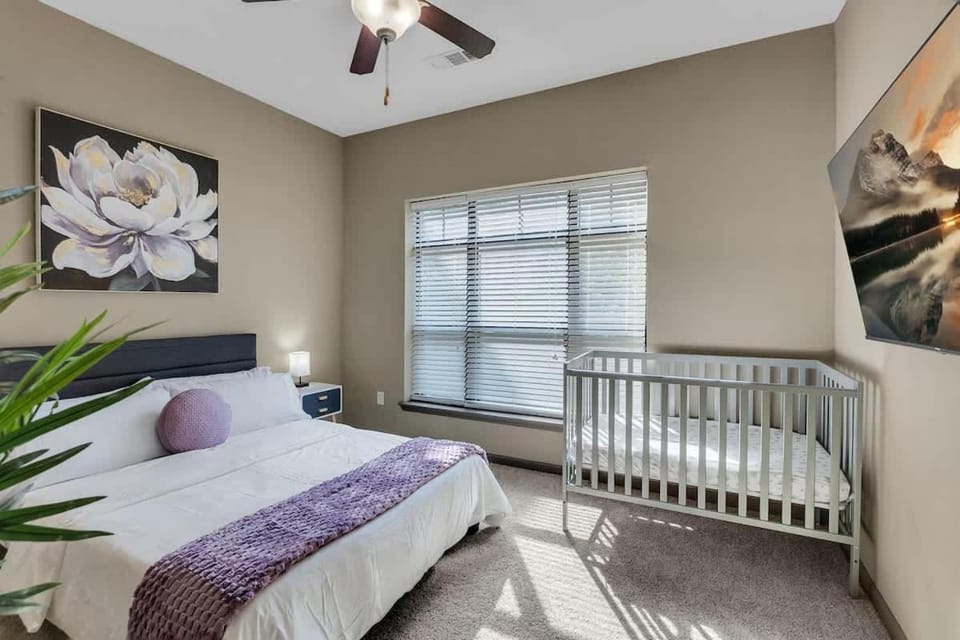Chic 2BR- Pool,Gym,Pkng,Near BOK Ctr&Arts Dstrct Apartment in Tulsa