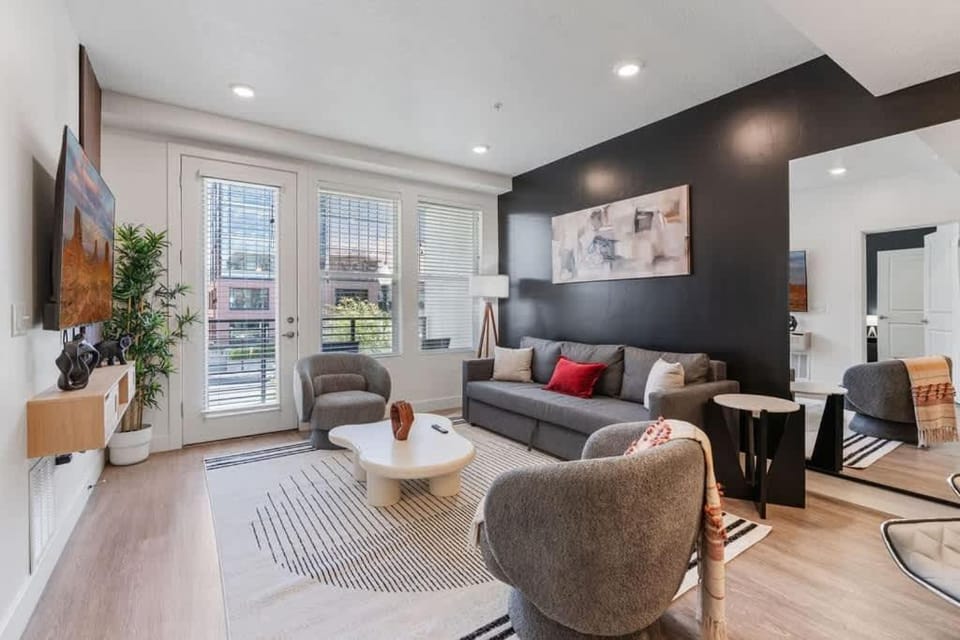 Cozy 1BR w Parking, Near Temple Sq & Delta Ctr Apartment in Salt Lake City