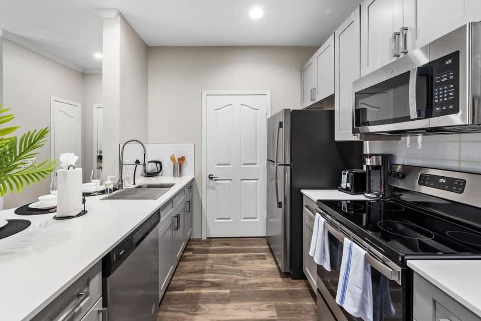 Chic 1BR - Scottsdale, Pet-friendly, Sunrise Peak Apartment in Scottsdale