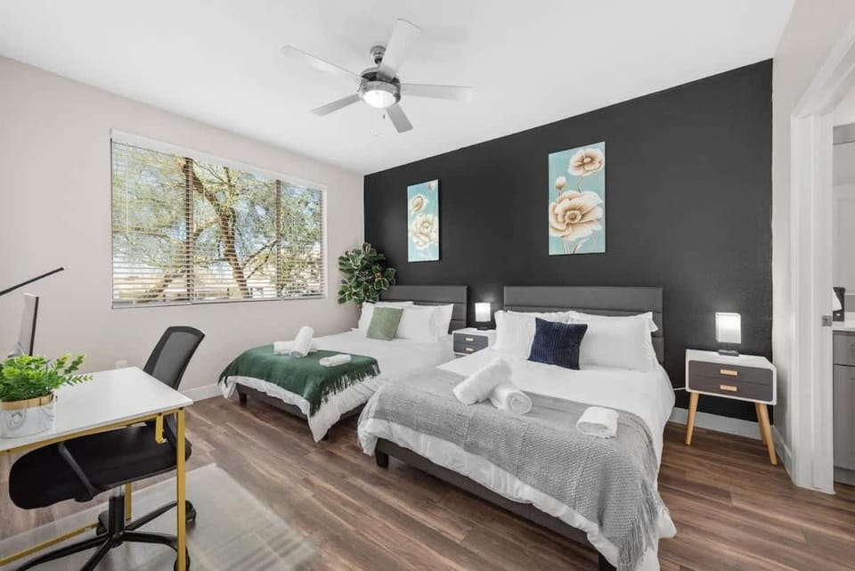 Stylish 2BR - Scottsdale, Pet-friendly, Sunrise Peak Apartment in Scottsdale