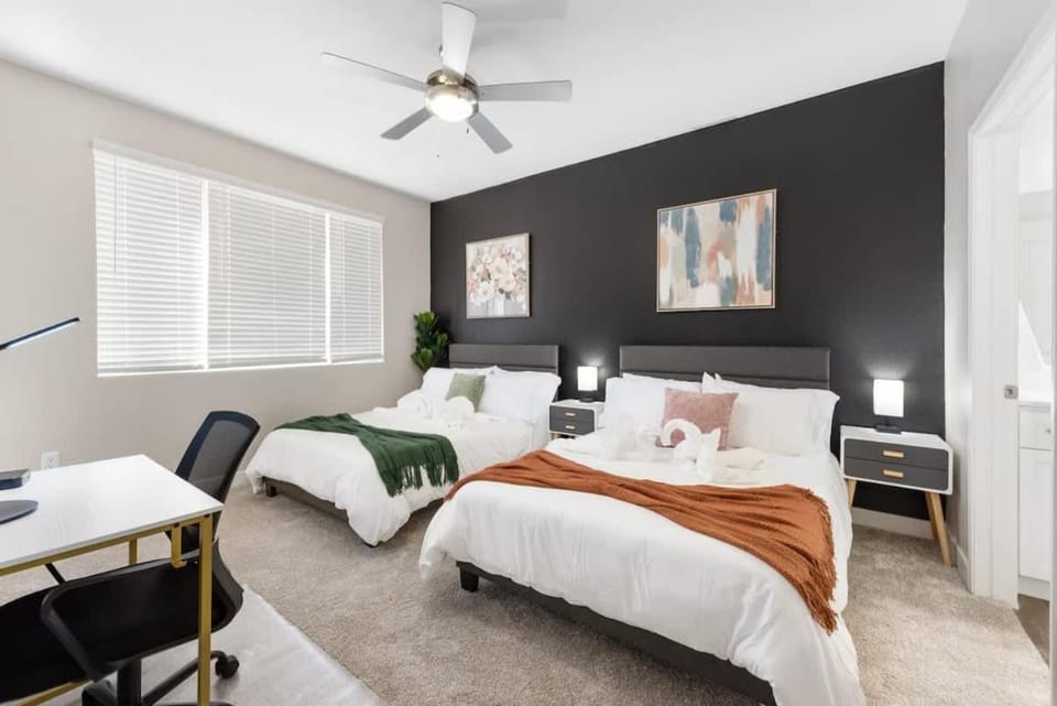 Chic 2BR - Scottsdale, Pet-friendly, Sunrise Peak Apartment in Scottsdale
