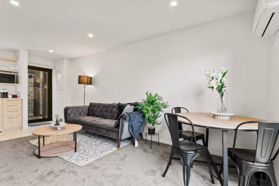 Auckland Peninsula Stunner House in Auckland