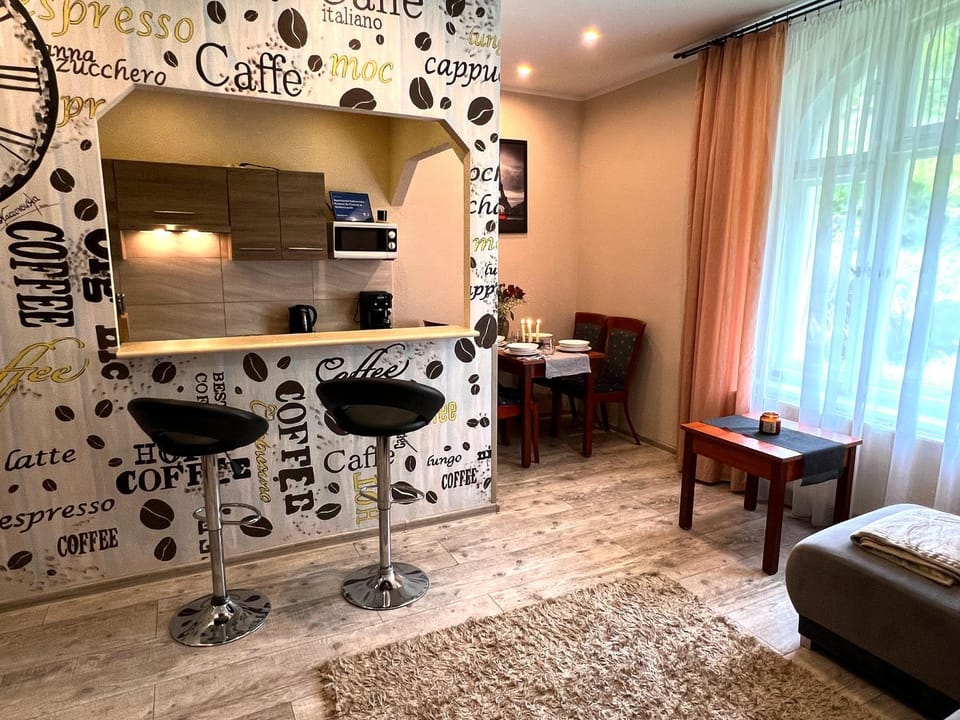 Kitchen or kitchenette, Living room, Seating area