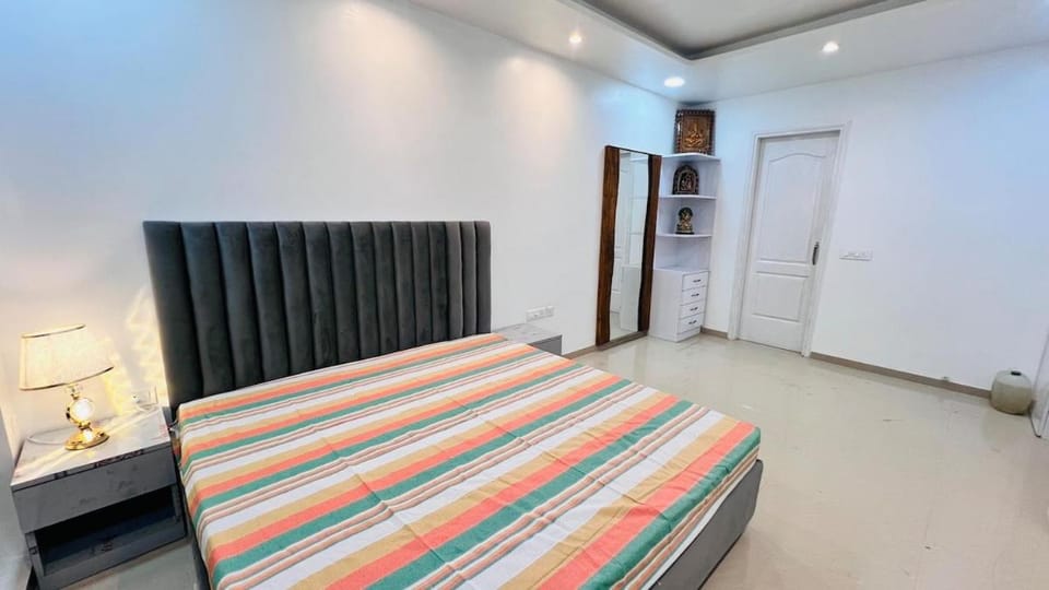 Sangam Retreat Cozy stay close to arail ghat Apartment in Uttar Pradesh