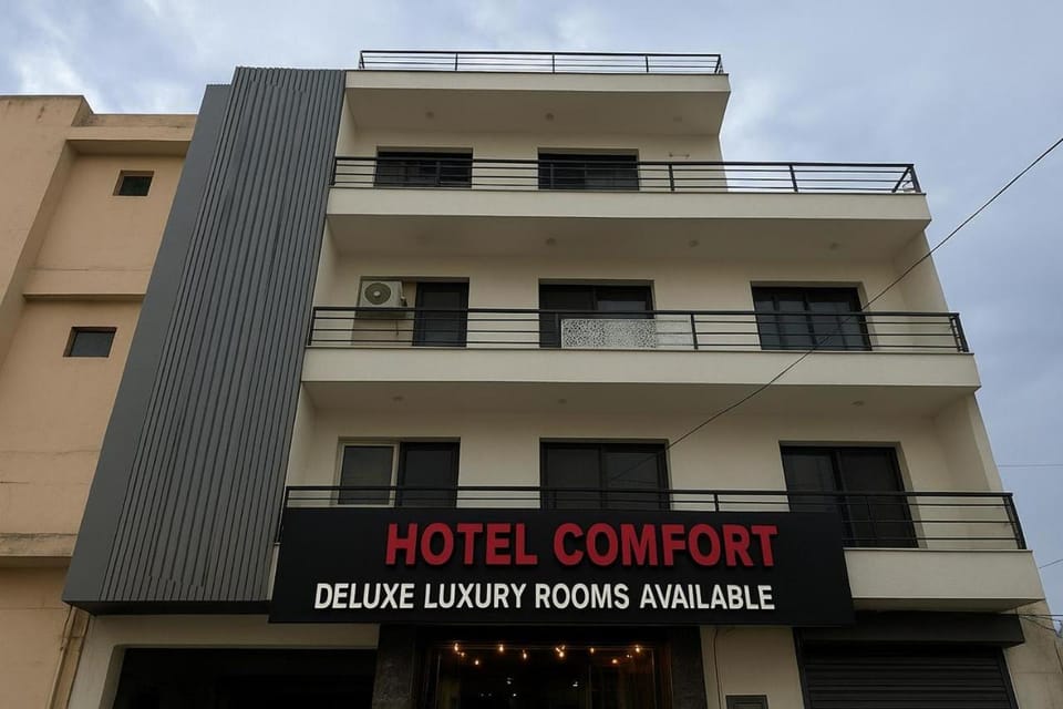 Hotel Comfy Inn, Mundka Hotel in Delhi