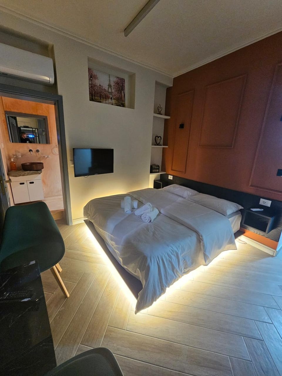 Central Studio Myslym Shyri str Apartment in Tirana