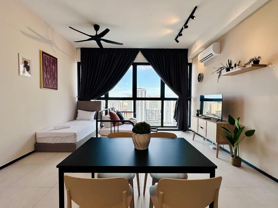 a29 seaview luxury 3BR-10PAX URBAN NETFLIX Apartment in George Town