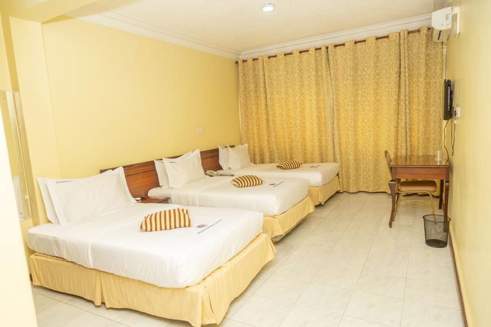 Bed, TV and multimedia, Photo of the whole room, Bedroom, air conditioner