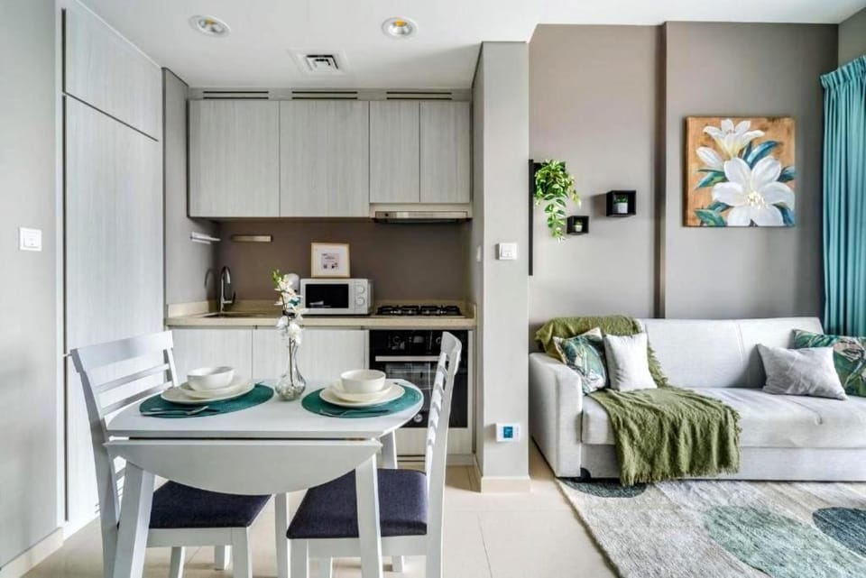 Living room, Dining area
