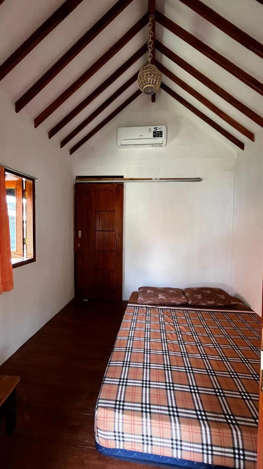 Bedroom, air conditioner