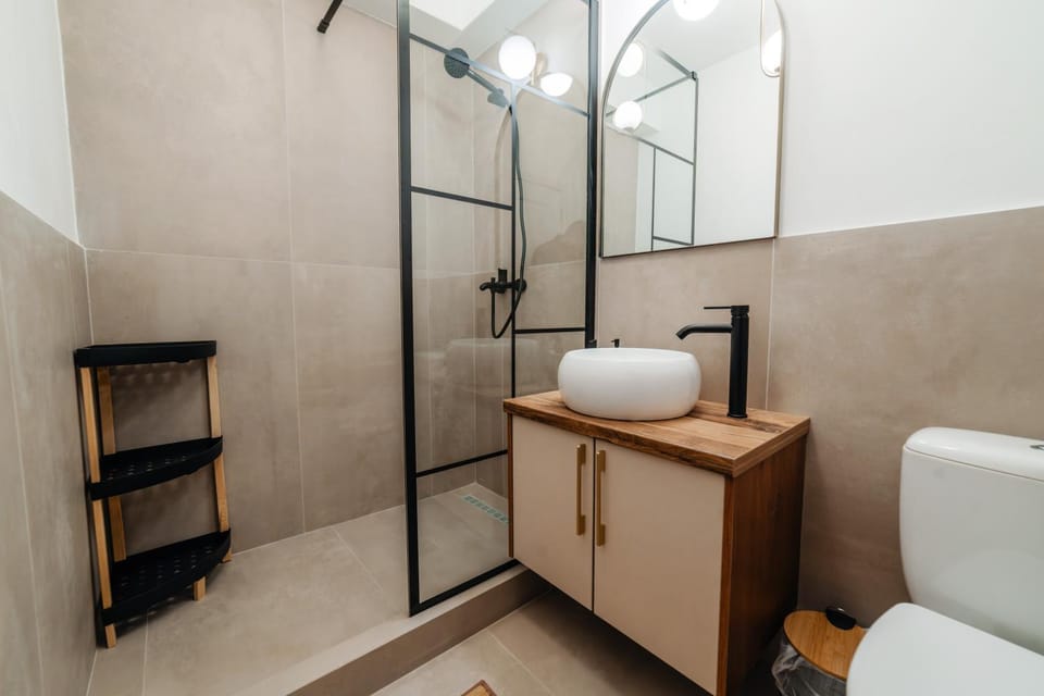 Shower, Bathroom
