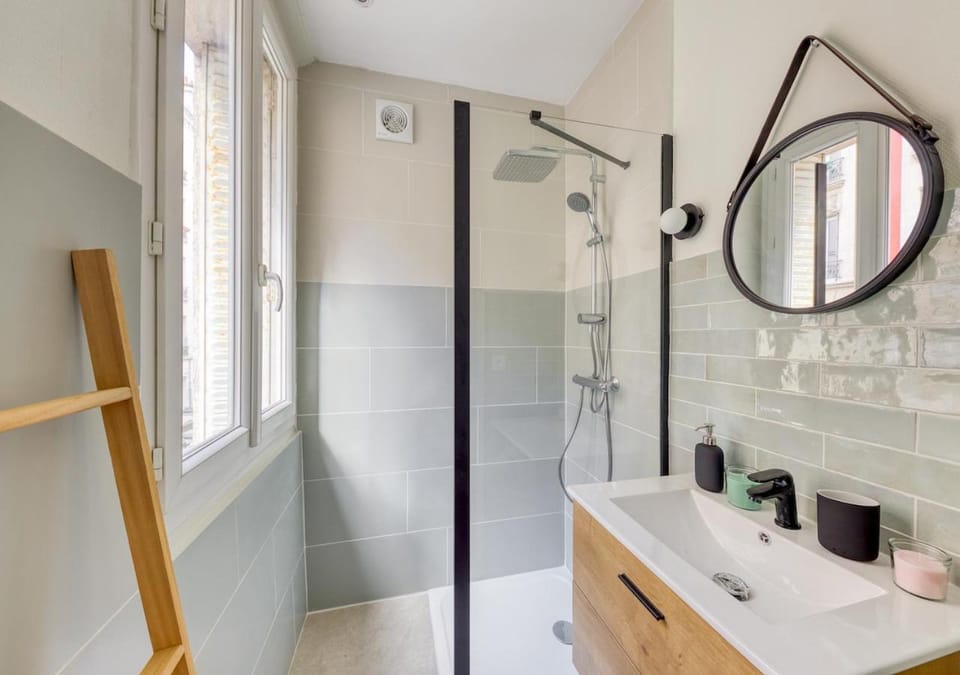 Shower, Bathroom