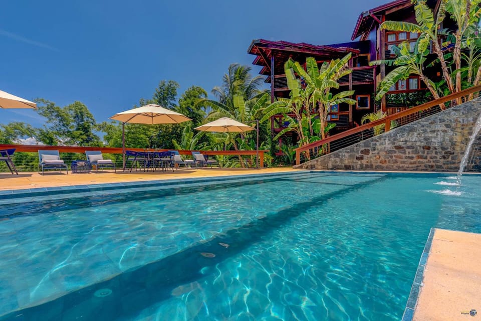 Day, Swimming pool