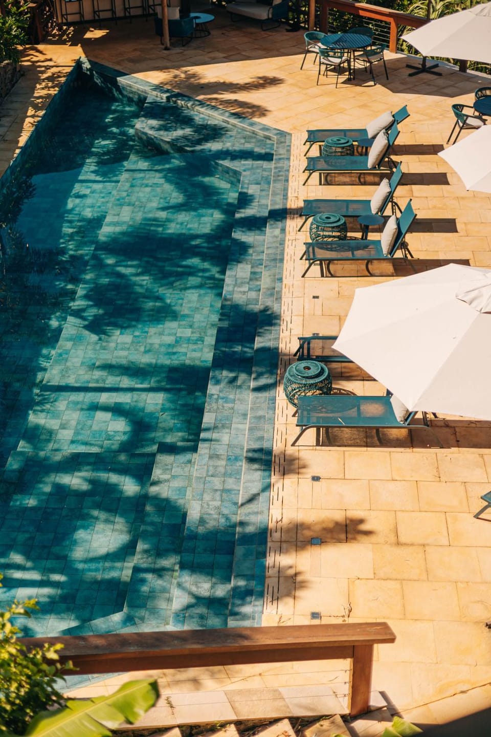 Day, Swimming pool, sunbed
