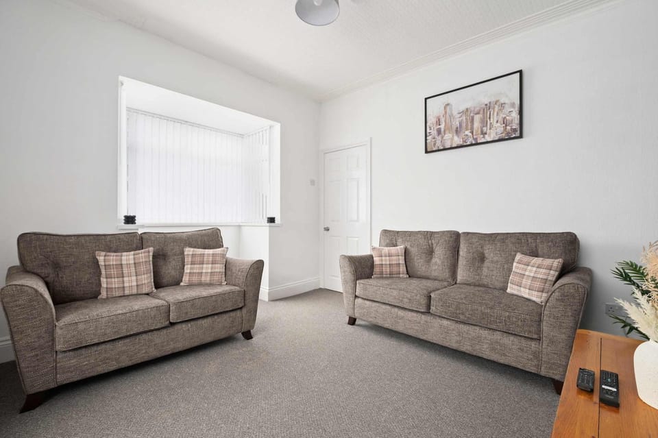 Stylish 3-Bed Home, Free Double Parking, Near Seafront House in Cleethorpes