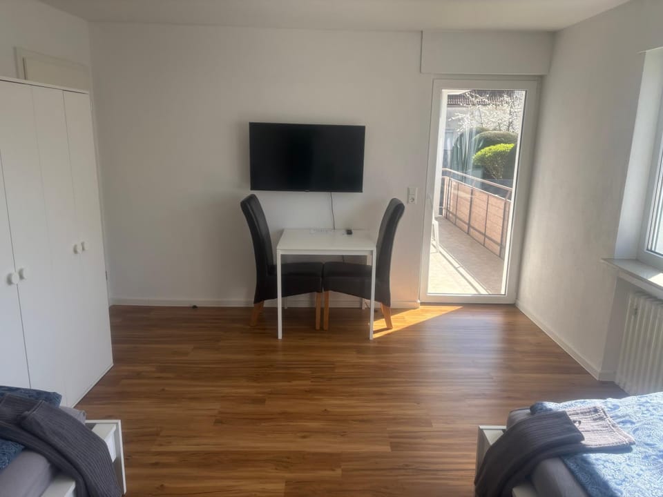 TV and multimedia, Photo of the whole room