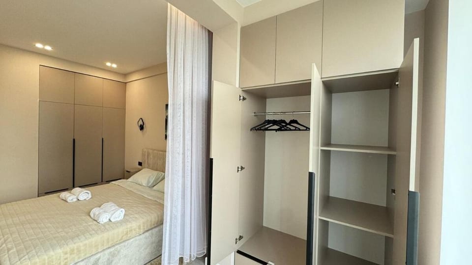 Bedroom, wardrobe