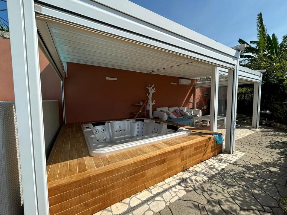 Grande appartamento in casale ristrutturato House in Calabria
