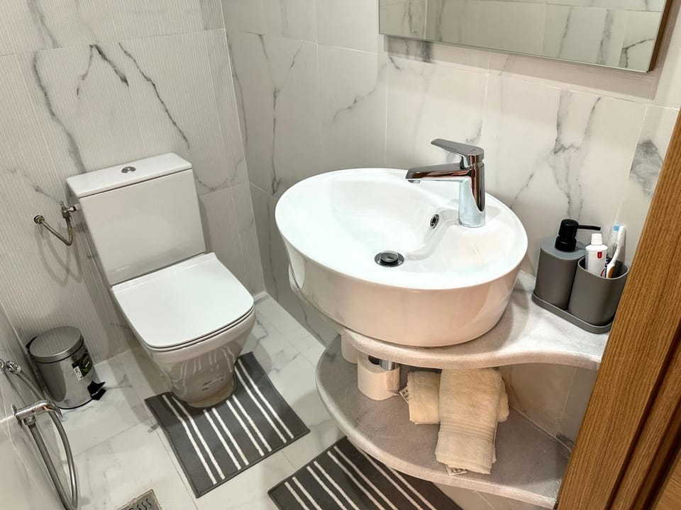 Toilet, Bathroom