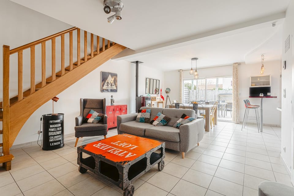 Property building, Living room
