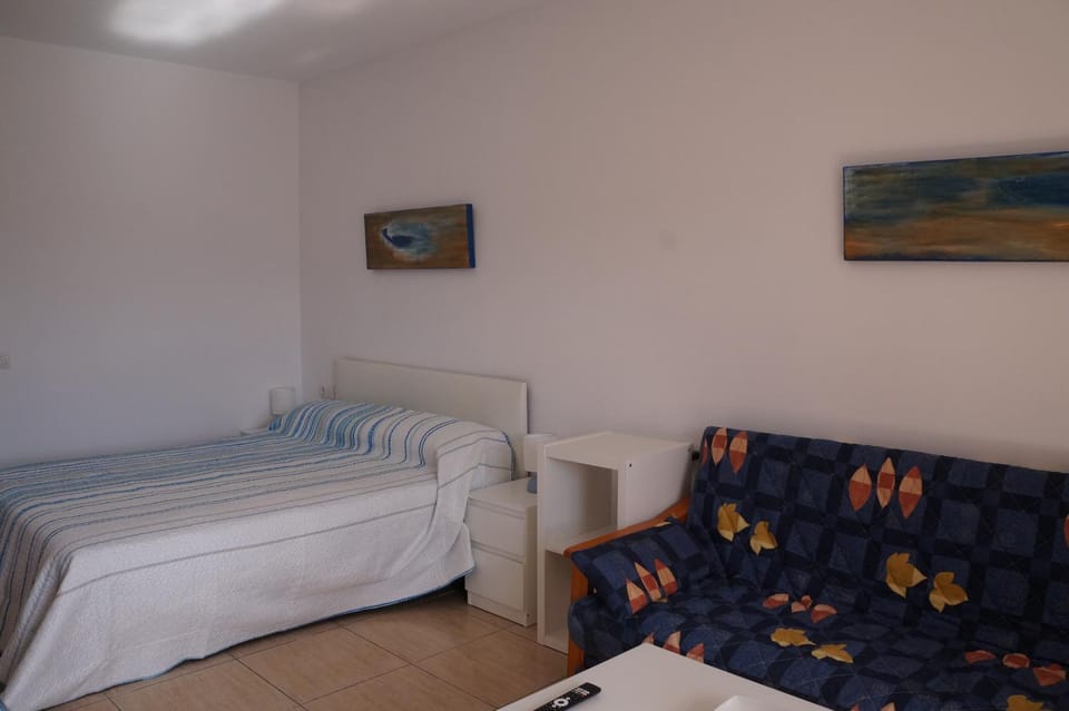 Living room, Bedroom