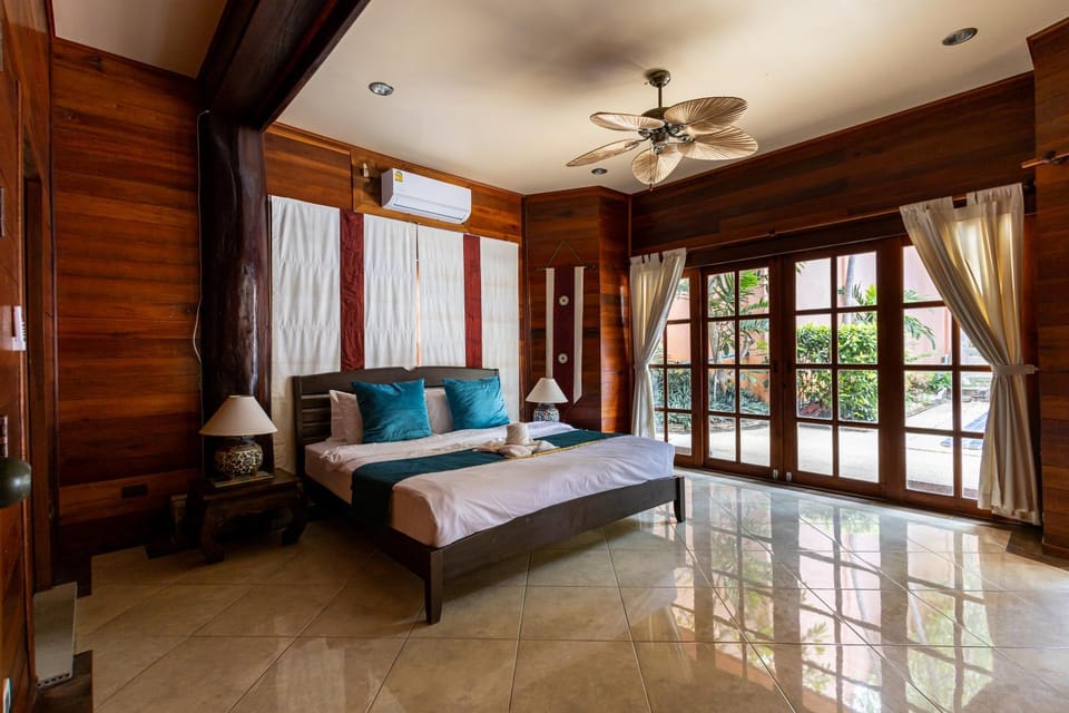 Luxury Villa Miramar Lotus House Villa in Ko Samui
