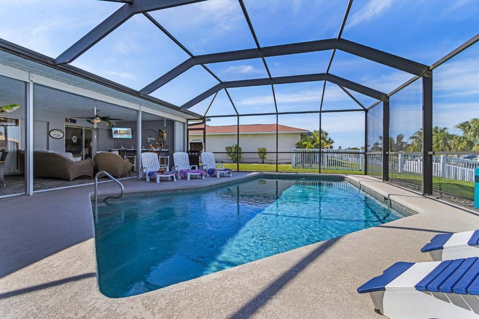 Boating Enthusiasts, Heated Pool, Pet-Friendly - Boater's Dream House in Cape Coral