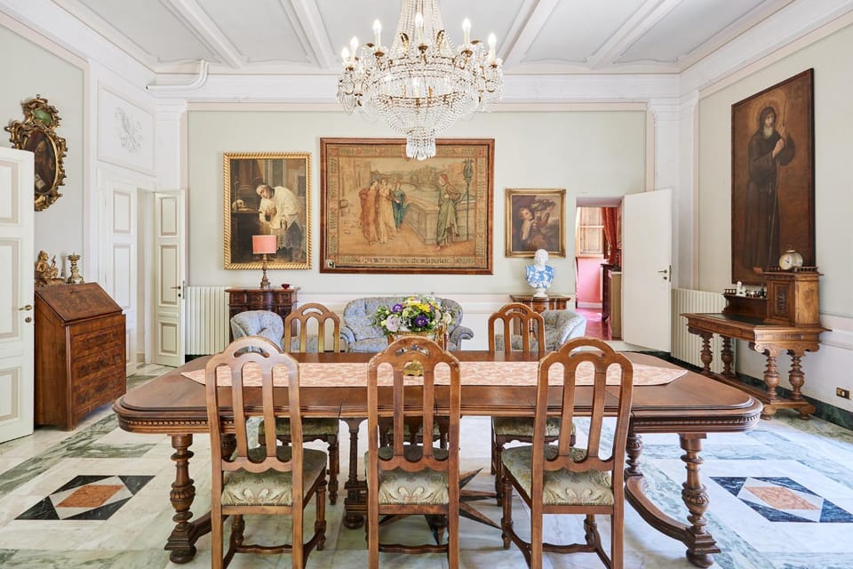 Living room, Decorative detail, Seating area